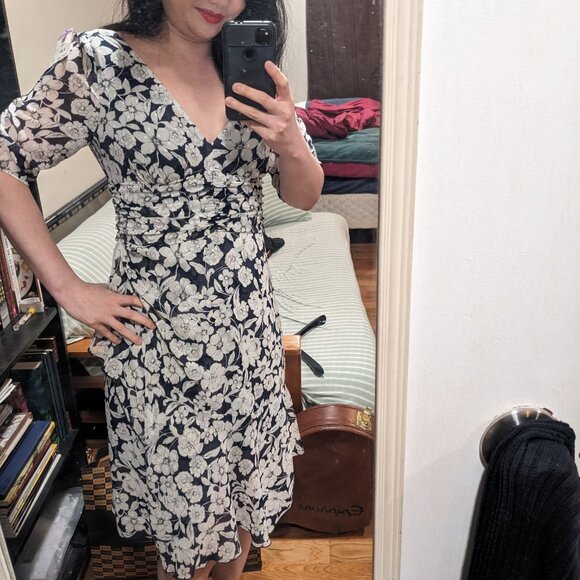 Navy Blue Floral Dress women's size 6P - Picture 5 of 5